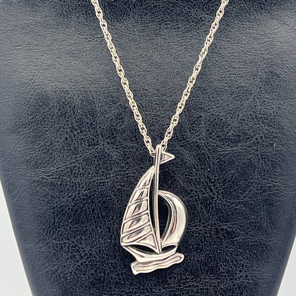 Vintage Best signed Silver Tone Sailboat Brooch/Pendant - 3117HB2